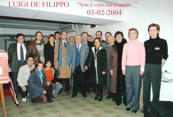 Alcuni volontari dell'auditorium con Luigi de Filippo